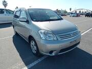 2004 TOYOTA RAUM
