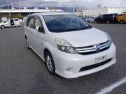 2013 TOYOTA ISIS PLATANA