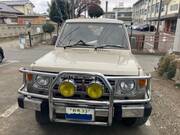 1990 MITSUBISHI PAJERO