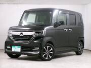 2018 HONDA N-BOX CUSTOM