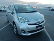 2011 TOYOTA RACTIS G