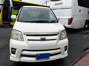 2004 TOYOTA NOAH S