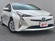 2017 TOYOTA PRIUS