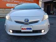 2013 TOYOTA PRIUS ALPHA S