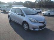 2012 TOYOTA VITZ F