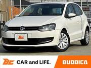 2013 VOLKSWAGEN POLO