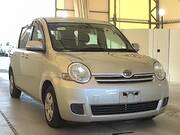 2009 TOYOTA SIENTA X LIMITED