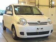 2010 TOYOTA SIENTA X