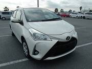 2018 TOYOTA VITZ F
