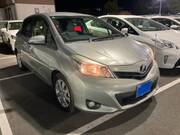 2013 TOYOTA VITZ U