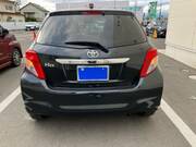 2011 TOYOTA VITZ U
