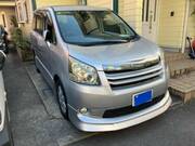 2009 TOYOTA NOAH