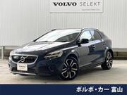 2018 VOLVO V40