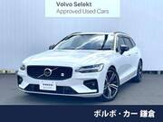 2022 VOLVO V60