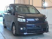 2013 TOYOTA VOXY ZS