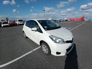 2012 TOYOTA VITZ F