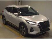 2023 NISSAN KICKS