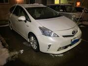 2013 TOYOTA PRIUS ALPHA G