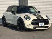 2018 BMW MINI COOPER S