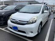 2011 TOYOTA ISIS PLATANA