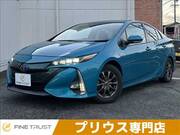 2017 TOYOTA PRIUS PHV