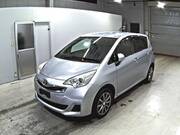 2015 TOYOTA RACTIS G