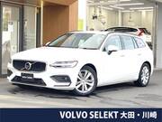 2022 VOLVO V60