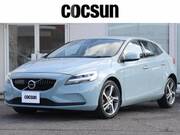 2017 VOLVO V40