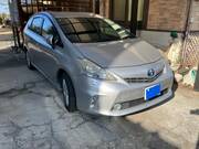 2011 TOYOTA PRIUS ALPHA G