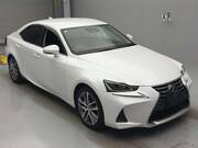 2017 LEXUS IS