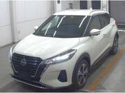 2022 NISSAN KICKS