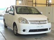2004 TOYOTA RAUM