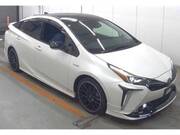 2019 TOYOTA PRIUS