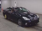 2011 TOYOTA CROWN