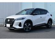 2021 NISSAN KICKS