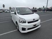 2013 TOYOTA VOXY Z