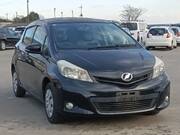 2011 TOYOTA VITZ F