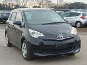 2011 TOYOTA RACTIS G