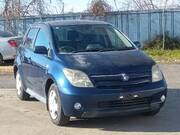 2005 TOYOTA IST