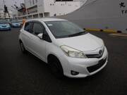 2011 TOYOTA VITZ JEWELA