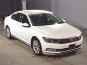 2017 VOLKSWAGEN PASSAT