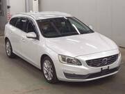 2015 VOLVO V60