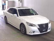 2013 TOYOTA CROWN HYBRID
