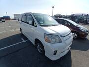 2005 TOYOTA NOAH S