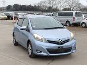 2011 TOYOTA VITZ F