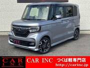 2017 HONDA N-BOX CUSTOM