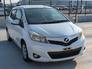 2011 TOYOTA VITZ F