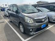 2011 TOYOTA NOAH
