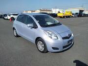 2009 TOYOTA VITZ F