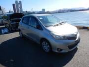 2011 TOYOTA VITZ U